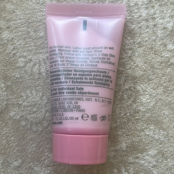 Brand New Clinique Bundle Even Better Clinical Refresh Foundation Cleanser & Lip - Picture 12 of 14